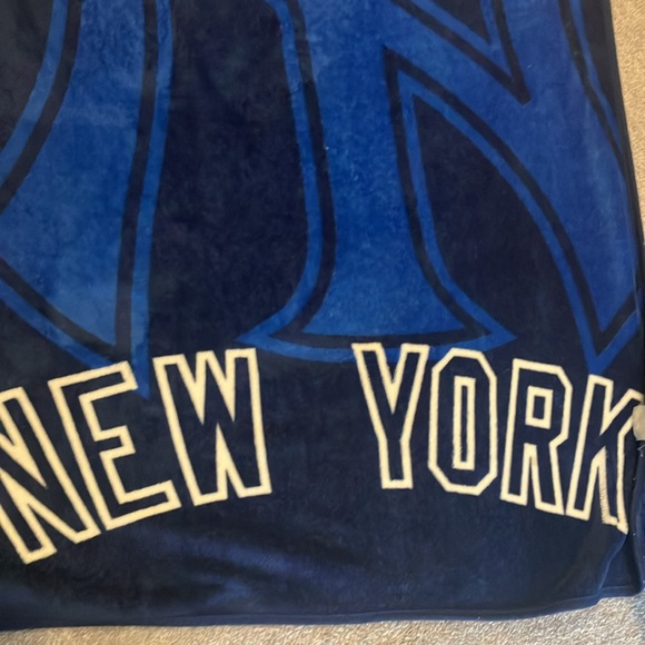 ⚾️MLB New York Yankees Blanket - Picture 2 of 7